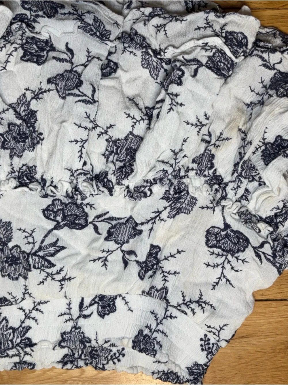 MISA Floral Ruffle Mini Skirt Size Small White Black